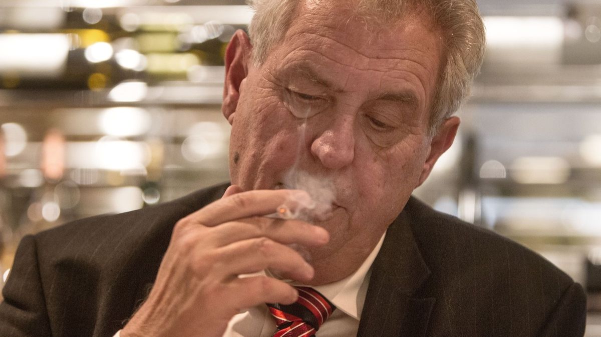 Pohled šéfredaktora: Pan Zeman chce kouřit, ale má smůlu. Za kulisy voleb